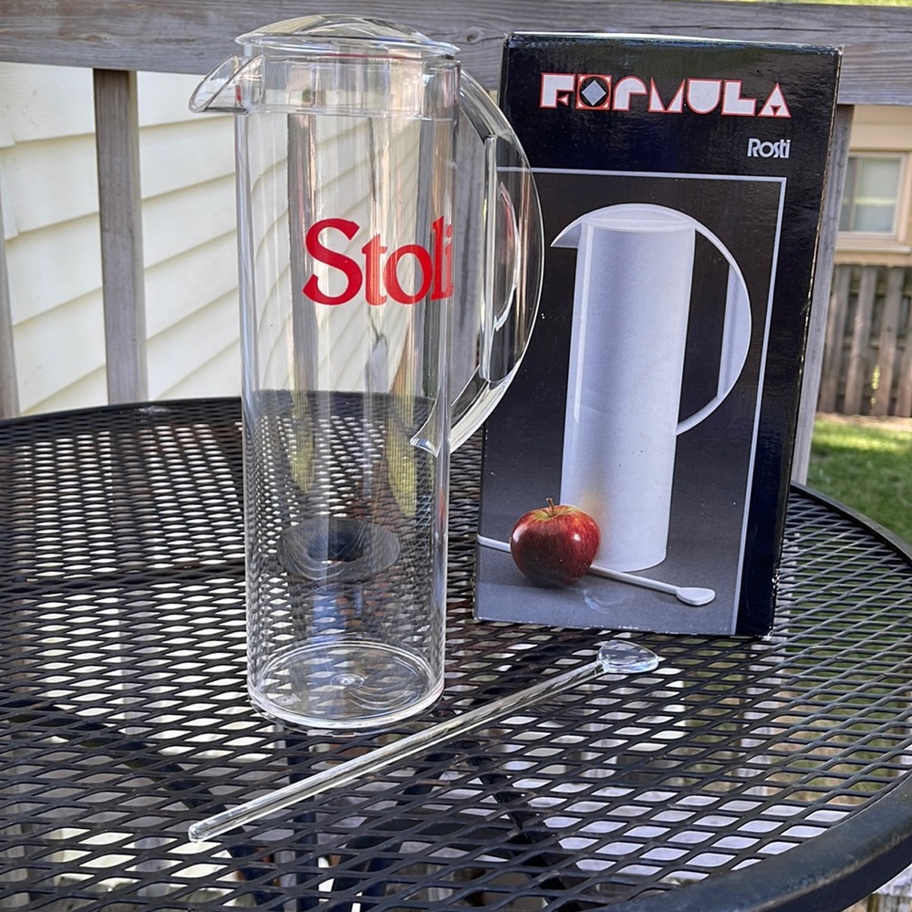 Martini pitcher with Stir.